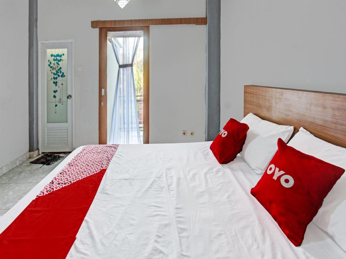 Oyo 91210 Hotel J3 Praya Ngoại thất bức ảnh